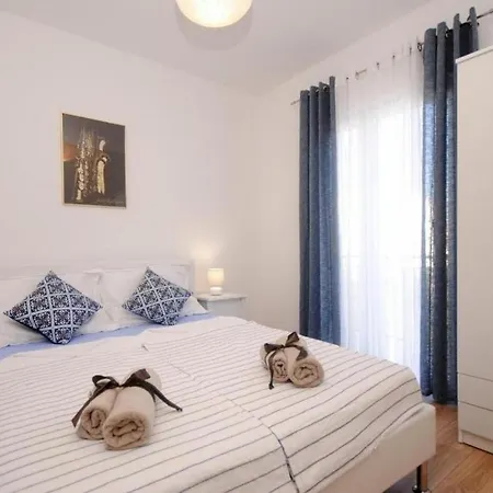 Apartment With A Parking Space Kastel Stafilic, - 20763