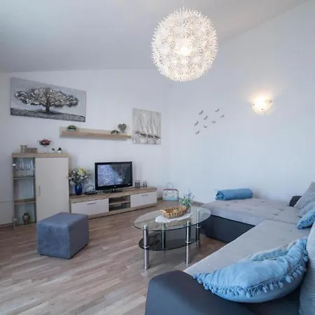 Apartment With A Parking Space Kastel Stafilic, - 20763